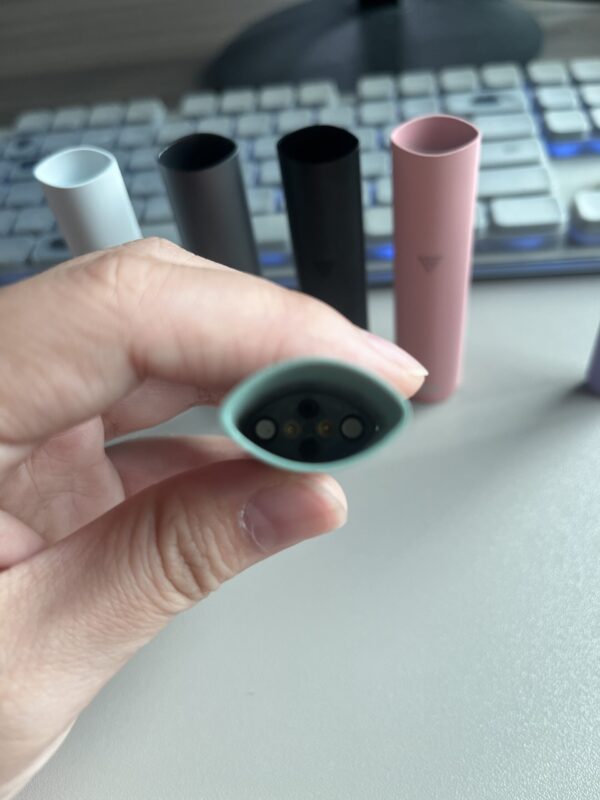 bc08cba430deb549d9ac4209b55e1d8-scaled-1 VAKA主機/霧化桿/電子煙主機/換彈式設計/通用ILIA、殺小、SP2S、LANA、RELX、 一代煙彈