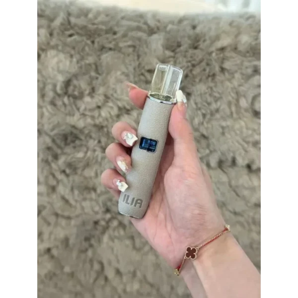 ILLA哩啞一代皮革主機-銀河灰-768x1024-800x800-1.webp 【哩亞】ILIA 哩亞皮革系列主機 兩段式調節 通用RELX、SP2、LANA、Candy等一代煙彈