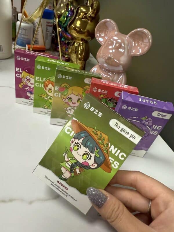 DIS迪斯煙彈 少女系列 多款水果口味 一代通用3顆裝 萌系卡通電子煙彈 DIS迪斯煙彈 少女系列 多款水果口味 一代通用3顆裝 萌系卡通電子煙彈